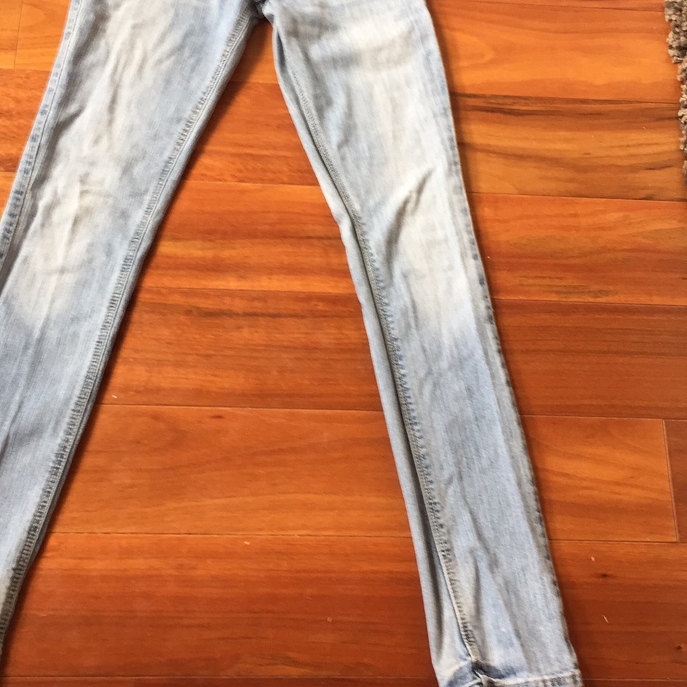 HOLLISTER JEANS - Picture 4 of 9
